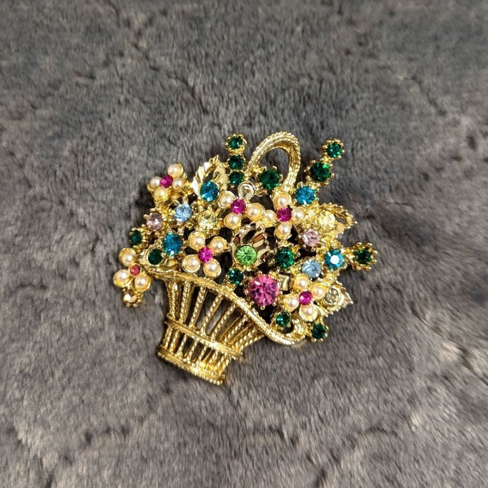 Vintage Goldtone & Rhinestone Floral Basket Brooche - Picture 4 of 8